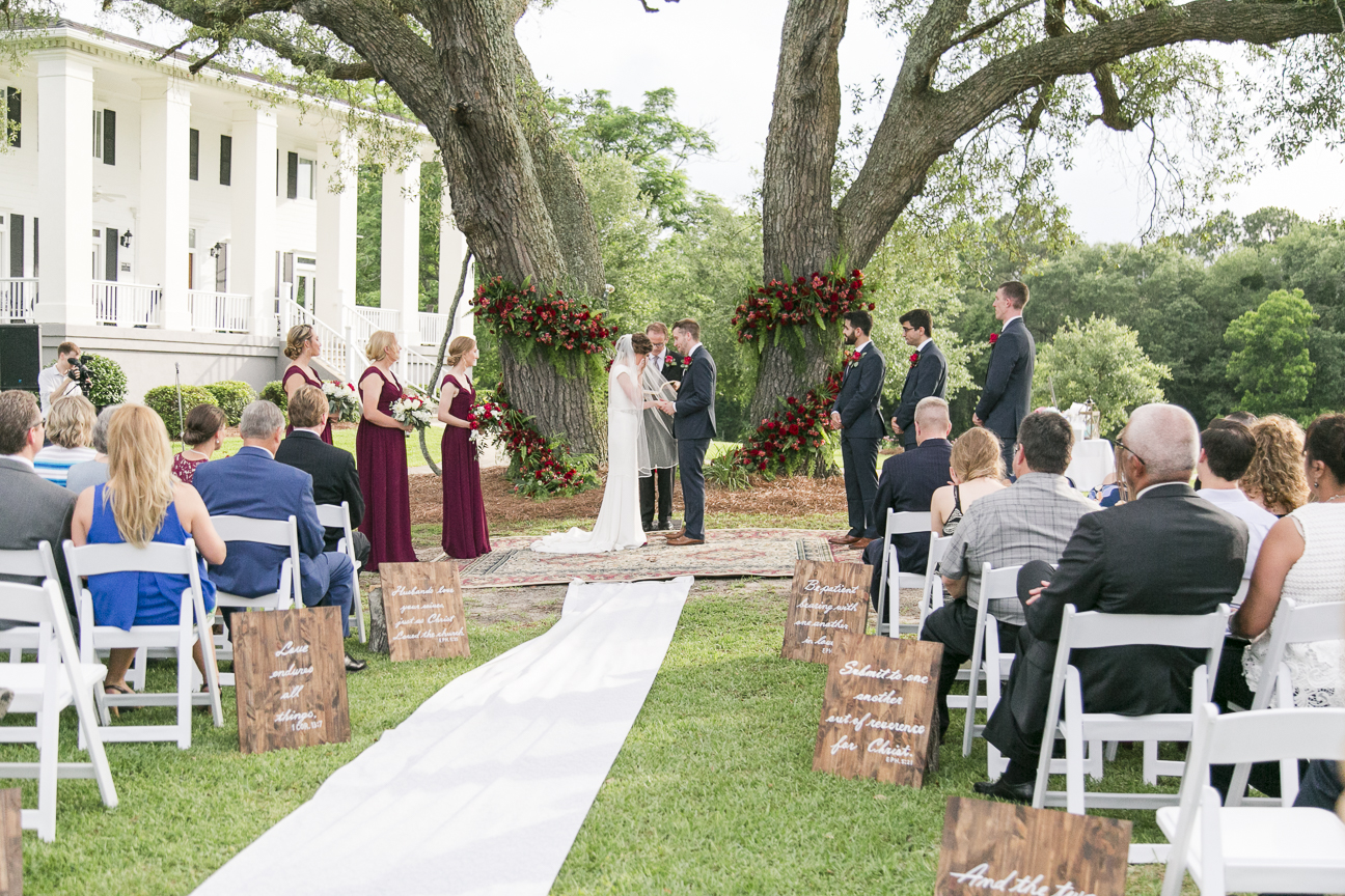oak tree ceremony, wedding photography, nc photographer, plantation wedding