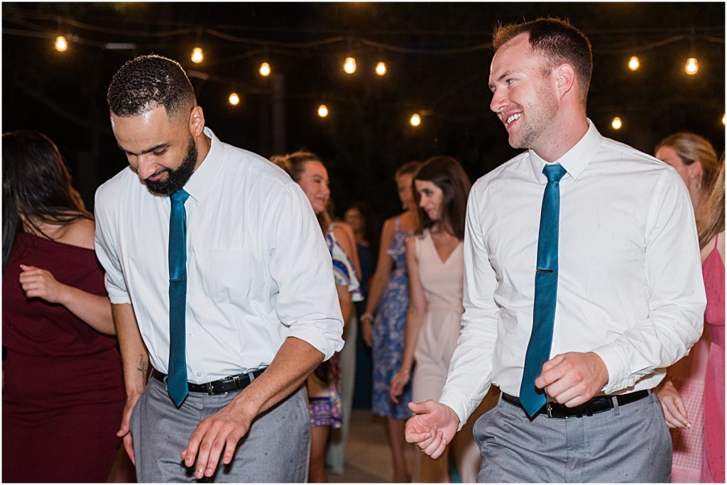 groomsmen dancing 